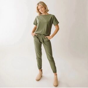 Albion The Everyday Jumpsuit In Sage Green Size Large